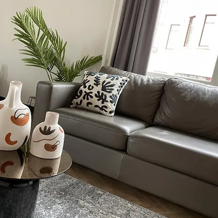 Large With Kitchen & Bathroom, Ludwig Tilburg